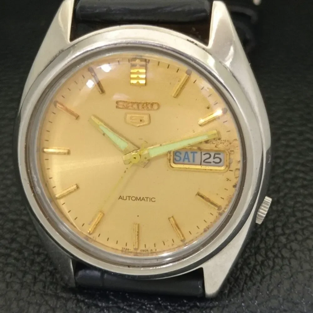 Vintage 1973 Seiko Automatic Mens Silver Watch W/daydate & Gold accents